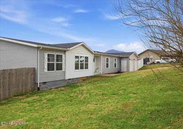 Homes for sale in Tazewell, TN | 158 Elaine Dr, Tazewell, TN 37879 | MLS# 1346667