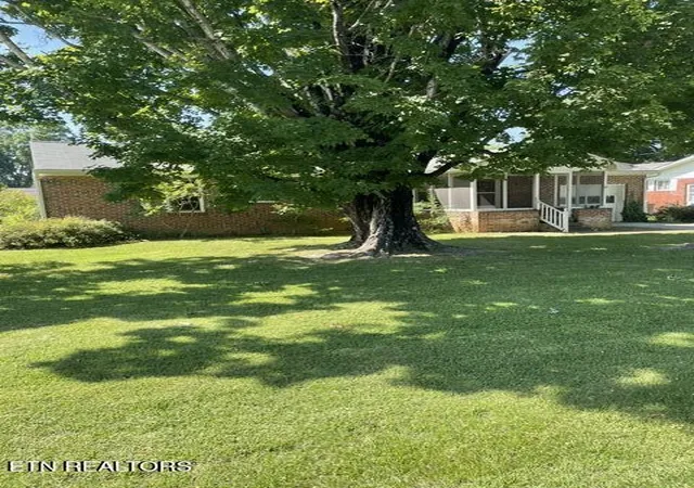 Homes for sale in Clinton, TN | 407 Highland Dr, Clinton, TN 37716 | MLS# 1346730