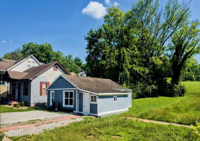 Homes for sale in Knoxville, TN | 603 Ben Hur Ave, Knoxville, TN 37915 | MLS# 1346732