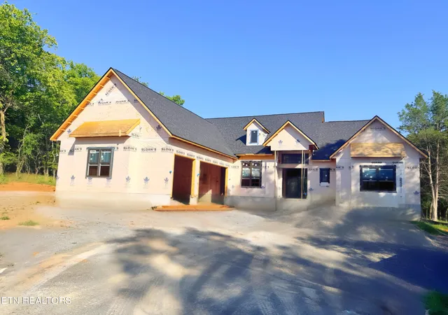 Homes for sale in Vonore, TN | 104 Kanati Tr, Vonore, TN 37885 | MLS# 1346720
