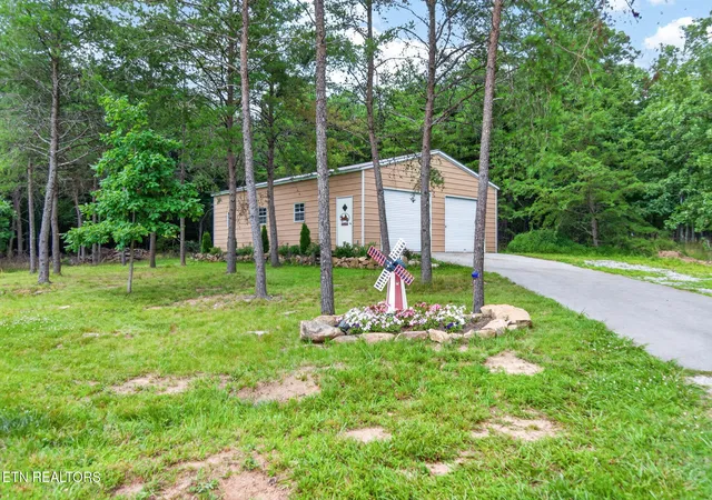2nd image of 450 Locksley Cir, Crossville, TN 38555 | MLS# 1346690