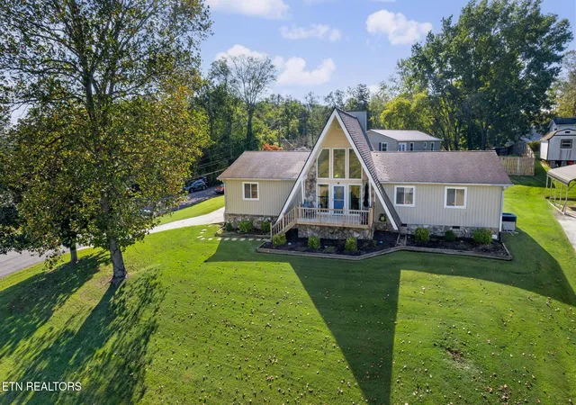 3rd image of 1129 Melton Hill Cir, Clinton, TN 37716 | MLS# 1346705