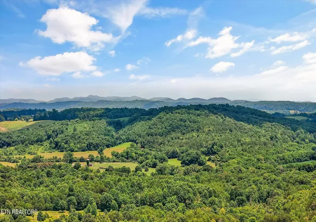 Homes for sale in Niota, TN | 283 County Road 334, Niota, TN 37826 | MLS# 1346727