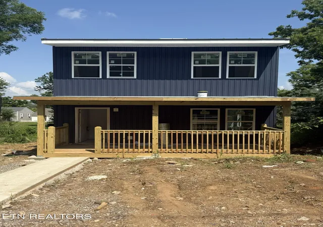 Photo 2 of Single family home for sale at 1315 Iredell Ave, Knoxville, TN 37921 | MLS# 1346854 | Listing updated on 2026-07-31