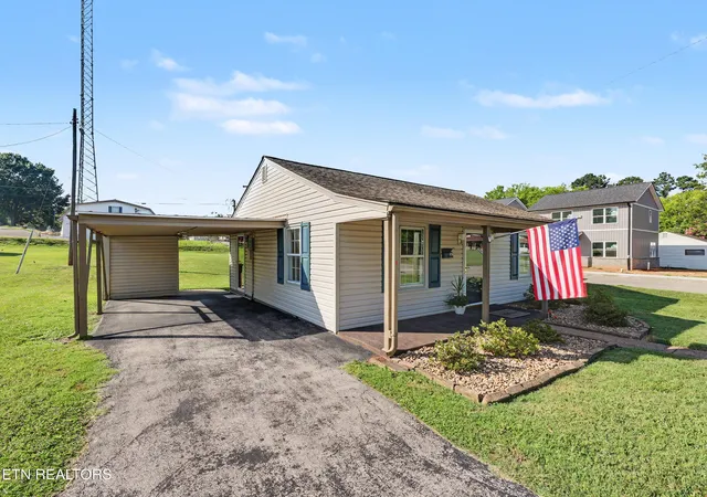 3rd image of 281 Lindsay St, Alcoa, TN 37701 | MLS# 1346976