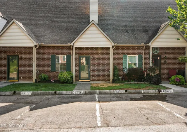 1st image of 6904 Kings Crossing Wy, Knoxville, TN 37918 | MLS# 1347297