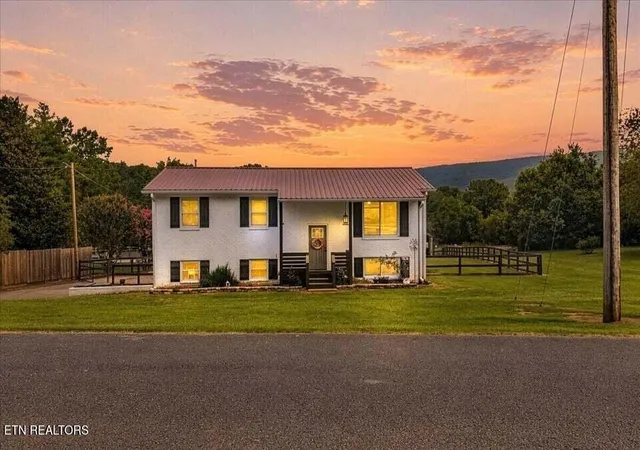 Homes for sale in Etowah, TN | 119 County Road 887, Etowah, TN 37331 | MLS# 1347100