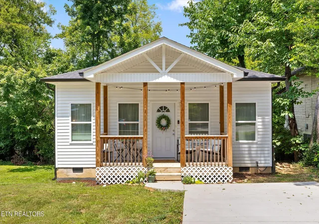 Photo 1 of Single family home for sale at 3303 Taylor St, Chattanooga, TN 37406 | MLS# 1347110 | Listing updated on 2026-09-03