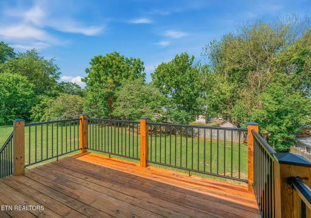 Homes for sale in Powell, TN | 8236 Spruceland Rd, Powell, TN 37849 | MLS# 1346760