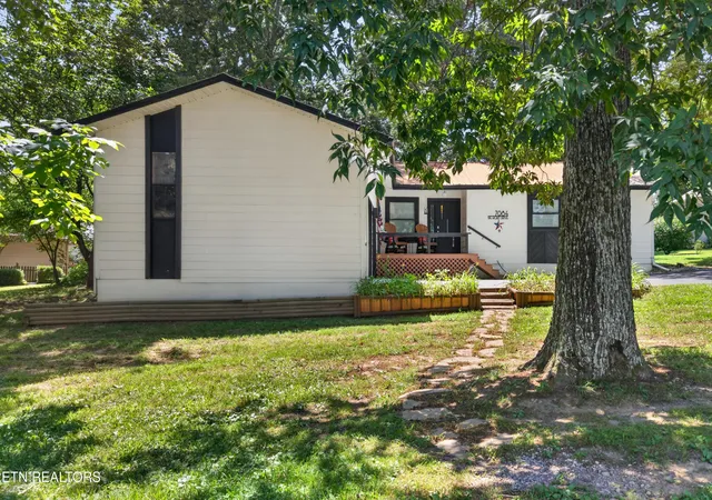 Homes for sale in Crossville, TN | 7084 Big Horn Dr, Crossville, TN 38572 | MLS# 1347027