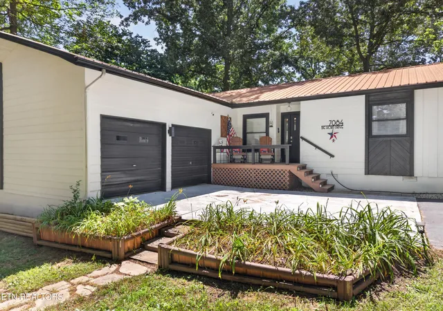 Photo 3 of Single family home for sale at 7084 Big Horn Dr, Crossville, TN 38572 | MLS# 1347027 | Listing updated on 2026-09-12