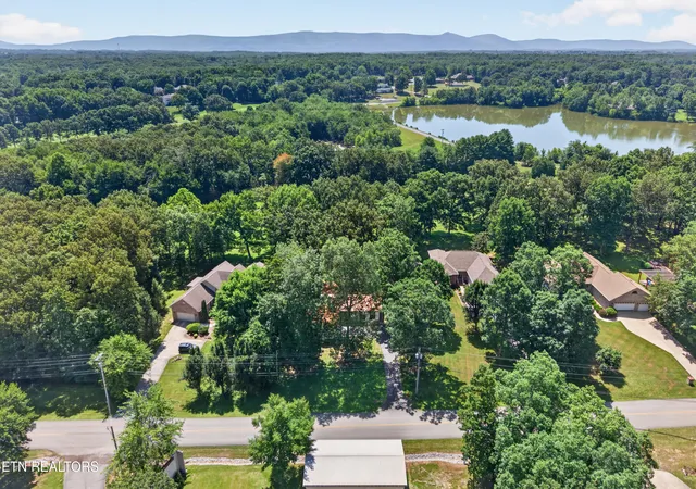 Photo 3 of Single family home for sale at 7084 Big Horn Dr, Crossville, TN 38572 | MLS# 1347027 | Listing updated on 2026-09-12