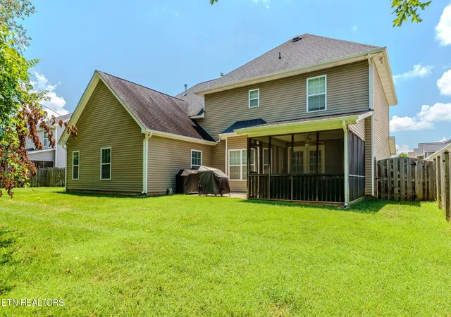 Photo 3 of Single family home for sale at 2709 Daventry Dr, Maryville, TN 37804 | MLS# 1346766 | Listing updated on 2026-07-30