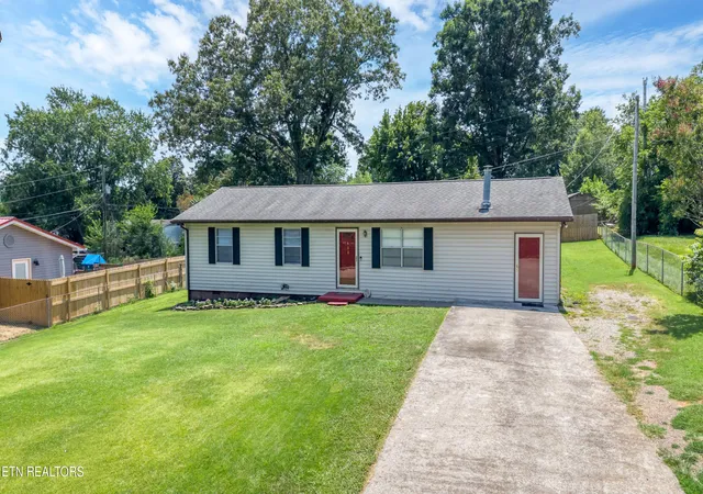 1st image of 408 Ocoee Dr, Maryville, TN 37801 | MLS# 1347369
