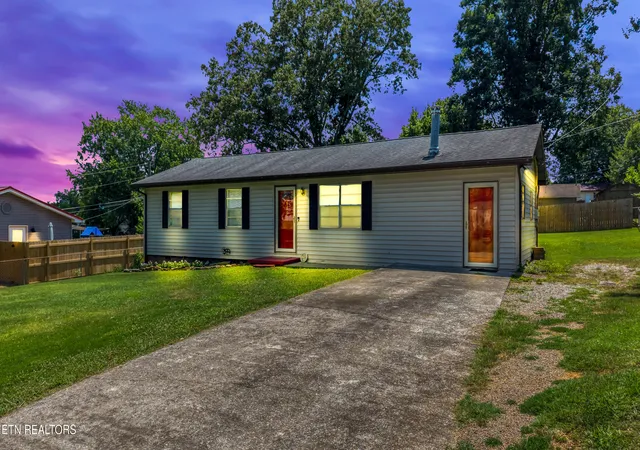 2nd image of 408 Ocoee Dr, Maryville, TN 37801 | MLS# 1347369