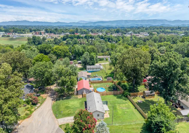 36th image of 408 Ocoee Dr, Maryville, TN 37801 | MLS# 1347369