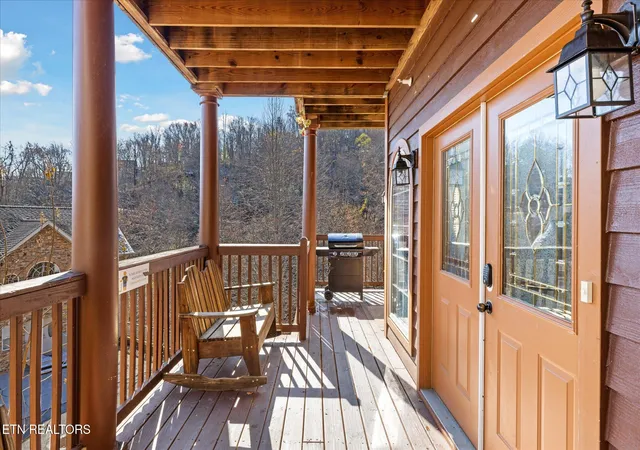 Photo 2 of Single family home for sale at 909 Black Wolf Way, Gatlinburg, TN 37738 | MLS# 1346868 | Listing updated on 2026-08-24