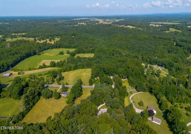 Homes for sale in Crossville, TN | 10647 Hwy 127 N, Crossville, TN 38571 | MLS# 1346791