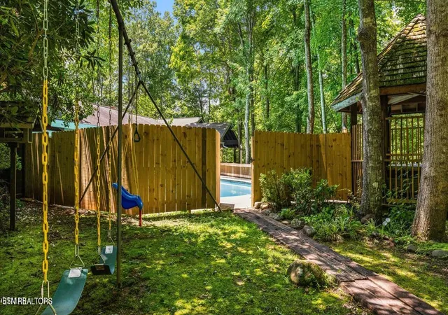3rd image of 1115 Old Cartertown Rd, Gatlinburg, TN 37738 | MLS# 1347127