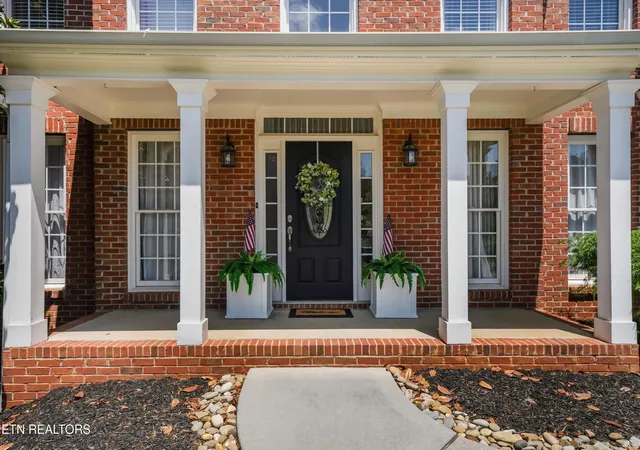 Photo 2 of Single family home for sale at 907 Garrison Ridge Blvd, Knoxville, TN 37922 | MLS# 1346864 | Listing updated on 2026-08-30