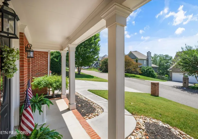 Photo 3 of Single family home for sale at 907 Garrison Ridge Blvd, Knoxville, TN 37922 | MLS# 1346864 | Listing updated on 2026-08-30