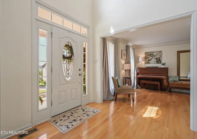 Photo 4 of Single family home for sale at 907 Garrison Ridge Blvd, Knoxville, TN 37922 | MLS# 1346864 | Listing updated on 2026-08-30