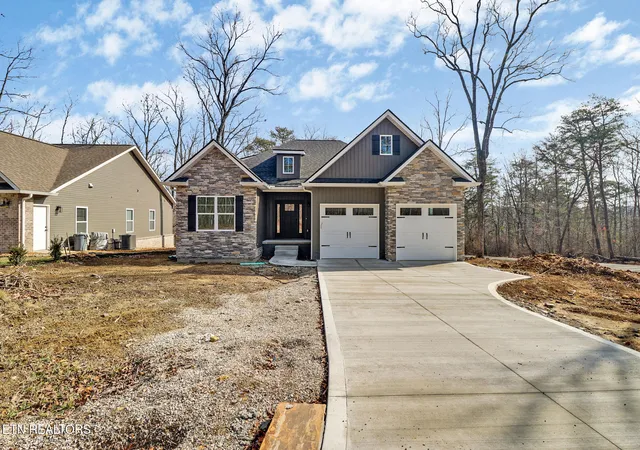 Homes for sale in Fairfield Glade, TN | 102 Amherst Dr, Fairfield Glade, TN 38558 | MLS# 1346818