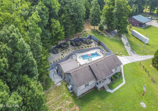 Photo 3 of Single family home for sale at 2602 Wayland Rd, Knoxville, TN 37914 | MLS# 1346831 | Listing updated on 2026-09-15