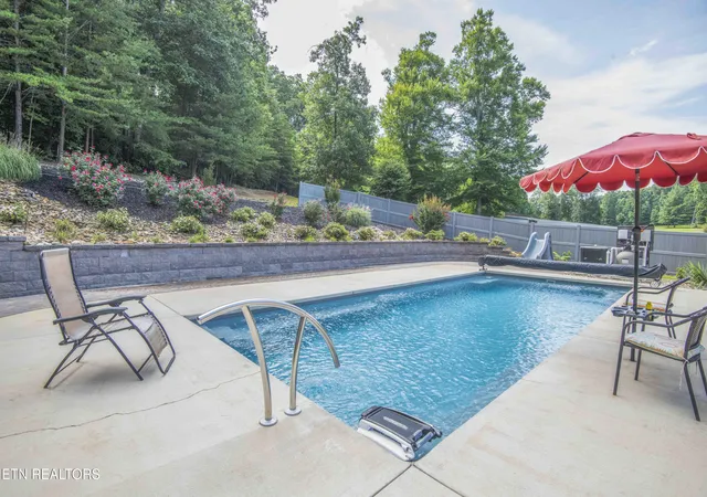 Photo 4 of Single family home for sale at 2602 Wayland Rd, Knoxville, TN 37914 | MLS# 1346831 | Listing updated on 2026-10-08
