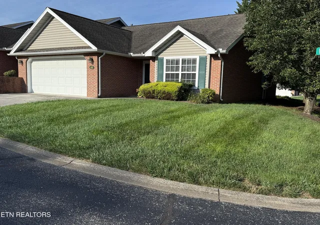 Photo 1 of Sale Pending at 401 Winthrope Way, Knoxville, TN 37923 | MLS# 1346828 | Listing updated on 2026-09-01