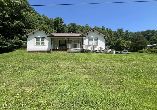 Homes for sale in Blackwater, VA | 121 Mccoy Dr, Blackwater, VA 24221 | MLS# 1346820