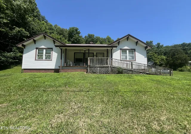 Homes for sale in Blackwater, VA | 121 Mccoy Dr, Blackwater, VA 24221 | MLS# 1346820