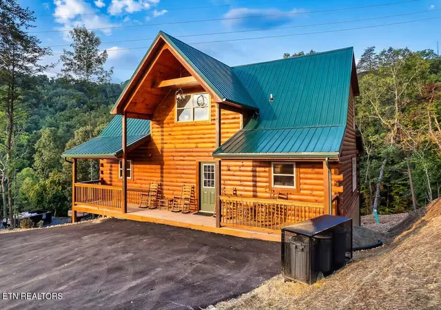 Photo 1 of Single family home for sale at 848 String Run Way, Pigeon Forge, TN 37863 | MLS# 1346823 | Listing updated on 2026-07-03