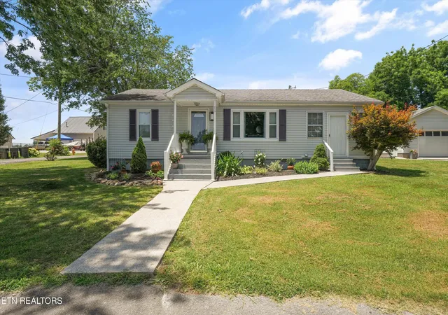 Homes for sale in Sweetwater, TN | 213 Key Kile Rd, Sweetwater, TN 37874 | MLS# 1346872