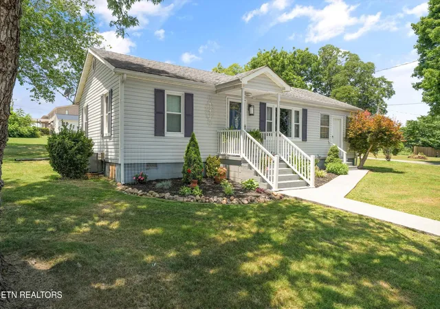 Homes for sale in Sweetwater, TN | 213 Key Kile Rd, Sweetwater, TN 37874 | MLS# 1346872