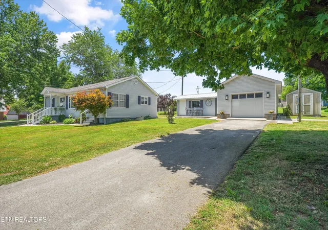 Homes for sale in Sweetwater, TN | 213 Key Kile Rd, Sweetwater, TN 37874 | MLS# 1346872