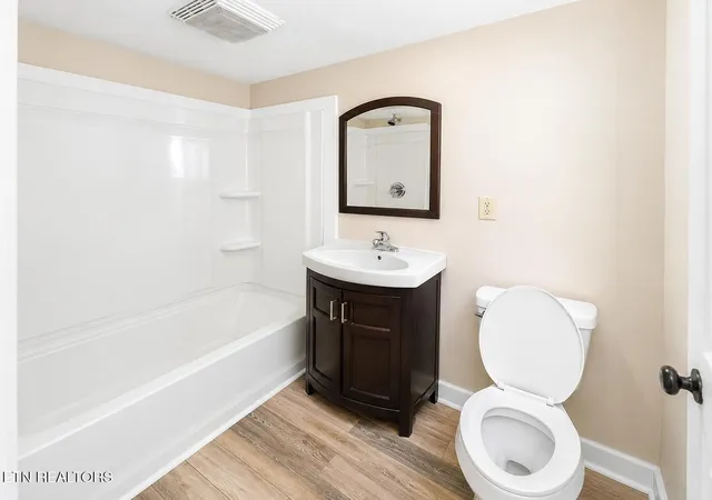 Photo 4 of Single family home for sale at 1321 Brookside Ave, Knoxville, TN 37921 | MLS# 1346833 | Listing updated on 2026-09-17