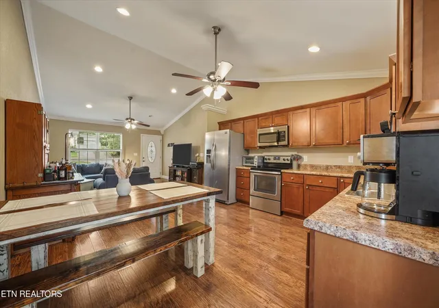 Homes for sale in Lenoir City, TN | 608 W 3Rd Ave, Lenoir City, TN 37771 | MLS# 1347658