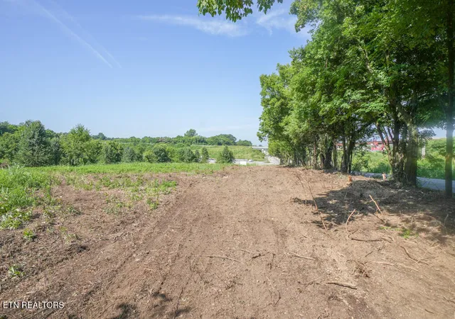 Photo 3 of Sale Pending at Cusick Rd, Rockford, TN 37853 | MLS# 1347050 | Listing updated on 2026-07-16