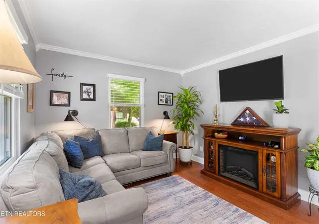 3rd image of 215 Tusculum Dr, Oak Ridge, TN 37830 | MLS# 1346894