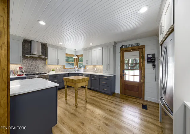Photo 3 of Sale Pending at 8851 Gammon Way, Knoxville, TN 37922 | MLS# 1347037 | Listing updated on 2026-07-10