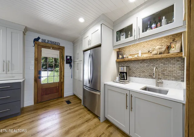 Photo 4 of Sale Pending at 8851 Gammon Way, Knoxville, TN 37922 | MLS# 1347037 | Listing updated on 2026-07-10