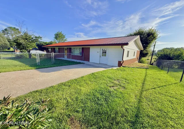 Homes for sale in Jonesville, VA | 220 Russell St, Jonesville, VA 24263 | MLS# 1346901