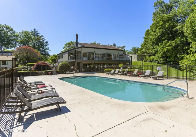Photo 3 of Condo for sale at 1976 Cherokee Blf Dr, Knoxville, TN 37920 | MLS# 1346909 | Listing updated on 2026-08-26
