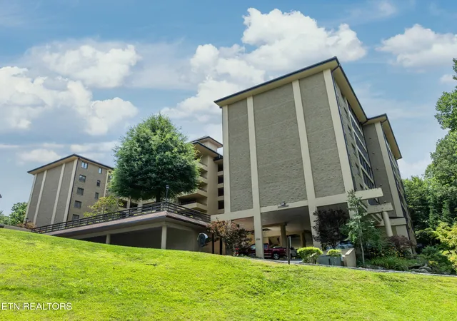 Homes for sale in Gatlinburg, TN | 1704 Hidden Hills Rd #APT 108, Gatlinburg, TN 37738 | MLS# 1347199
