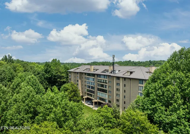 Homes for sale in Gatlinburg, TN | 1704 Hidden Hills Rd #APT 108, Gatlinburg, TN 37738 | MLS# 1347199