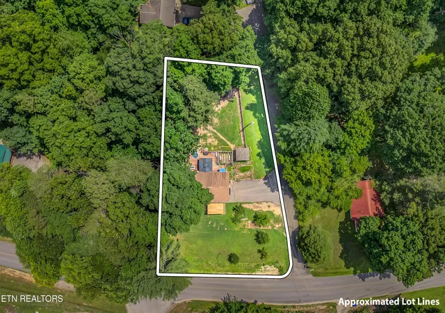Photo 3 of Single family home for sale at 131 Delozier Ln, Rockwood, TN 37854 | MLS# 1346942 | Listing updated on 2026-09-09