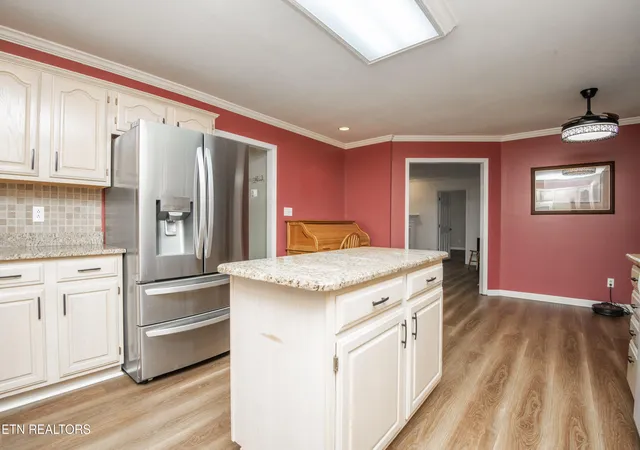 Photo 3 of Single family home for sale at 7421 Castlegate Blvd, Knoxville, TN 37918 | MLS# 1346991 | Listing updated on 2026-09-15