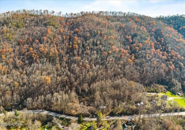 Homes for sale in La Follette, TN | 1224 Us 25W, La Follette, TN 37766 | MLS# 1346981