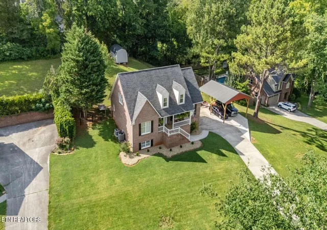 Photo 3 of Single family home for sale at 2103 Waterloo Rd, Maryville, TN 37803 | MLS# 1347008 | Listing updated on 2026-09-15